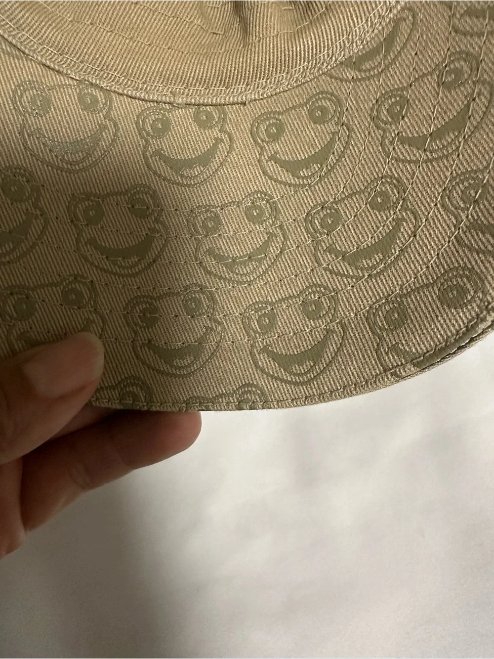 Señor Frog's Khaki Cap with Red Logo Pin